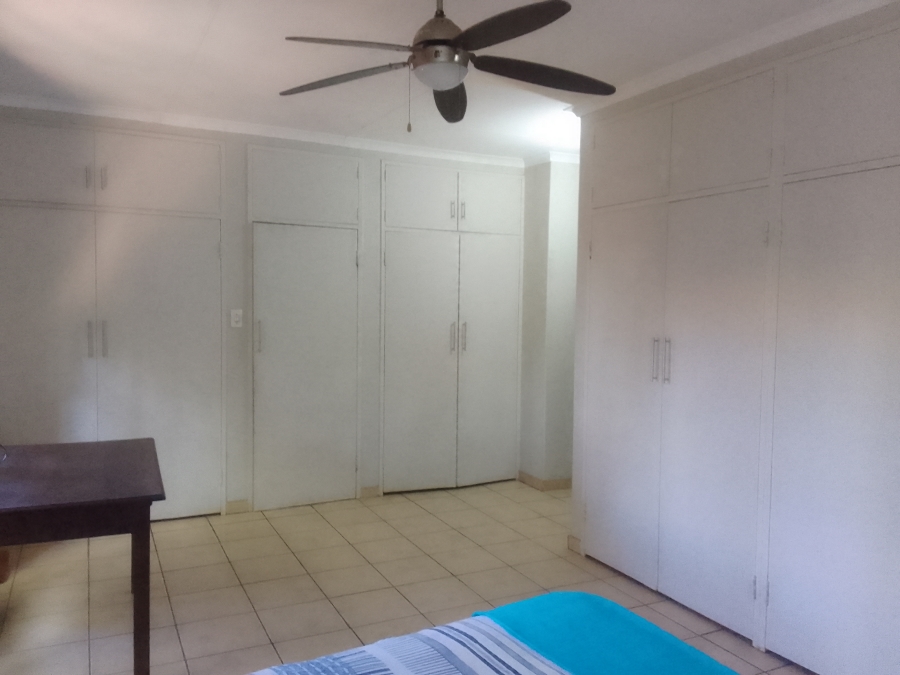 To Let 4 Bedroom Property for Rent in Geelhoutpark North West